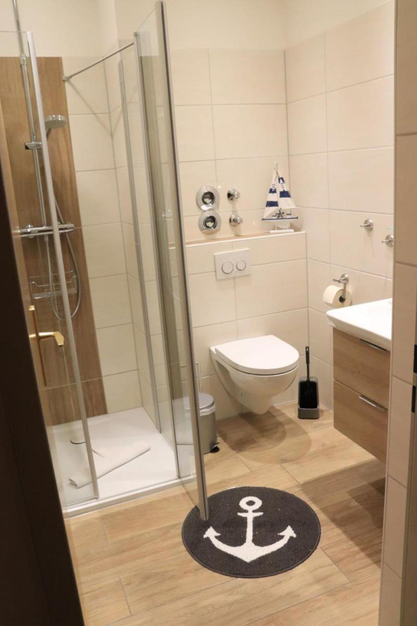 Ferienwohnung Mit Seeblick Und Schwimmbadnutzung In كوكسهافن المظهر الخارجي الصورة